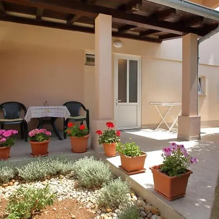 With Parking Space Nin, Zadar - 24385 Apartman *